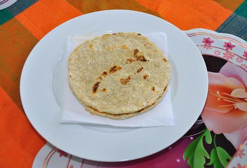 פנסיון Mother House