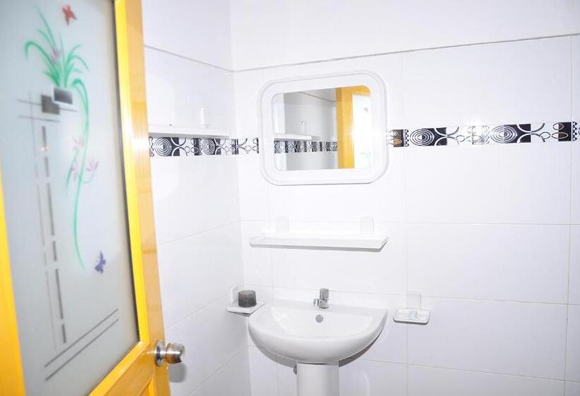 פנסיון Mother House