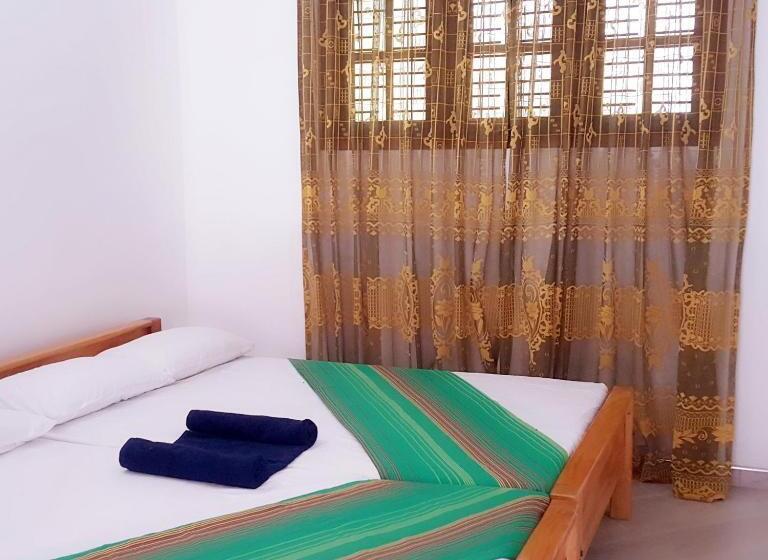 פנסיון Mother House