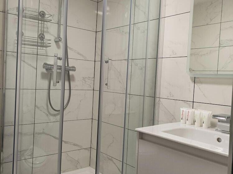 膳宿费 Tom Dick And Harriet S Accommodation