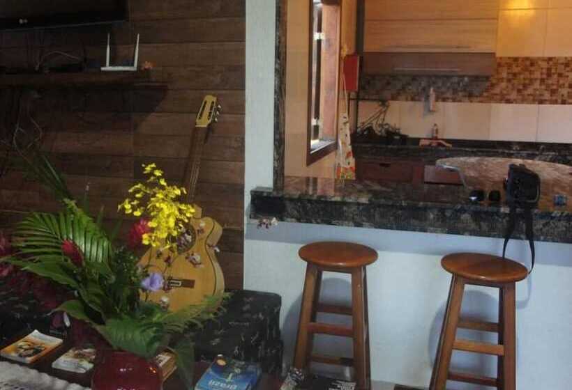 膳宿费 Yellow House