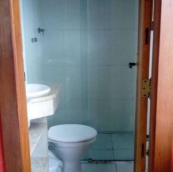 膳宿费 Yellow House