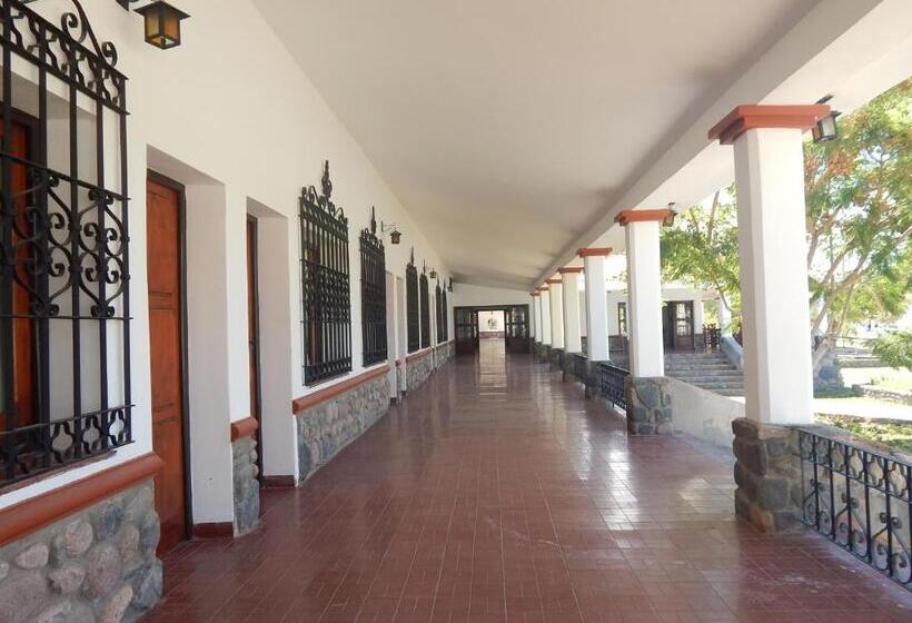 Общежитие Hostería Municipal De Angastaco