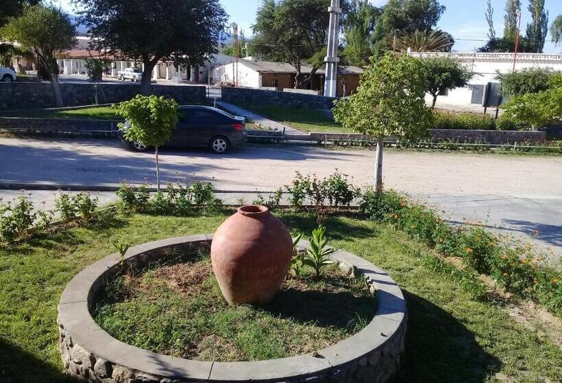 Общежитие Hostería Municipal De Angastaco