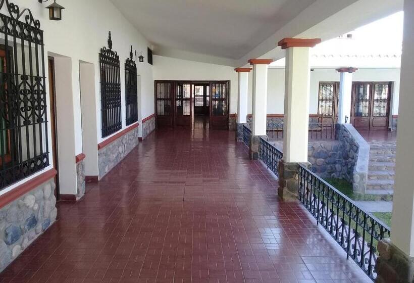 Общежитие Hostería Municipal De Angastaco