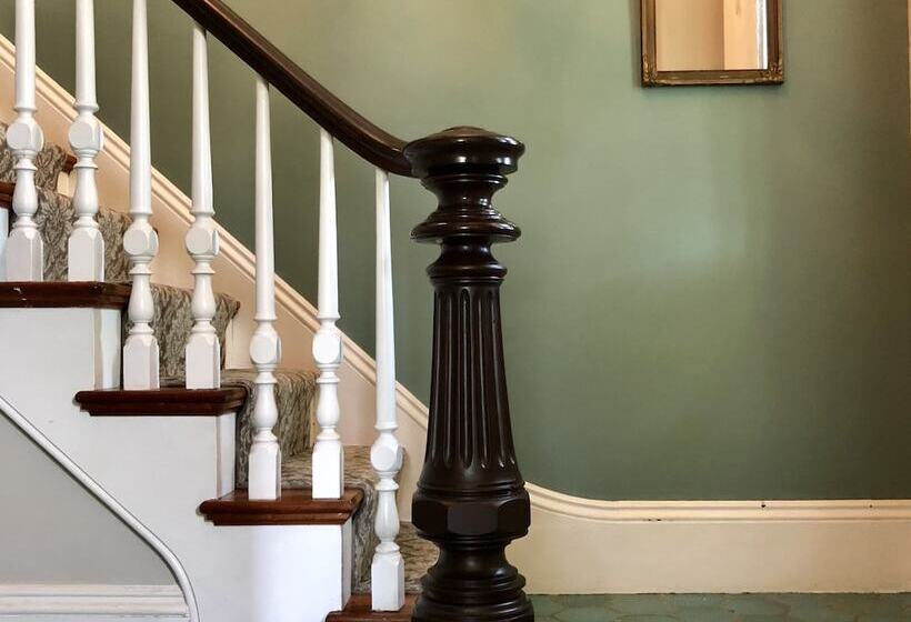 فندق صغير The Water Street Inn