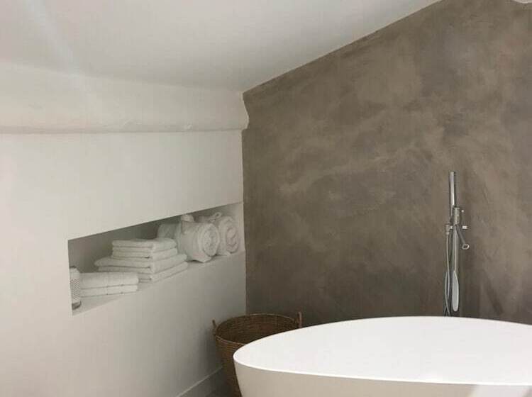 تختخواب و صبحانه Antichambre