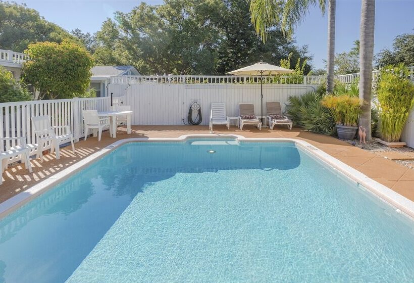 Bed and Breakfast Meranova Guest Inn