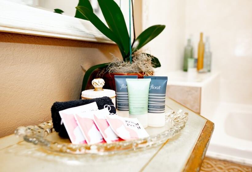 住宿加早餐  Meranova Guest Inn