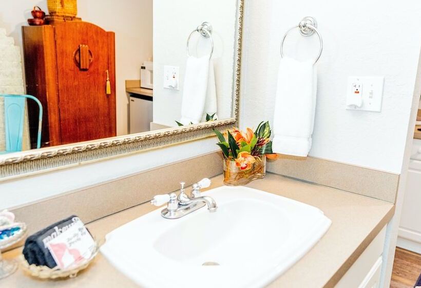 Bed and Breakfast Meranova Guest Inn