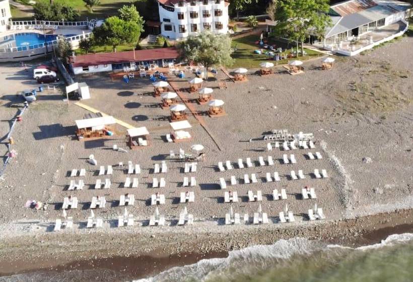 Bed and Breakfast Parla Beach Otel