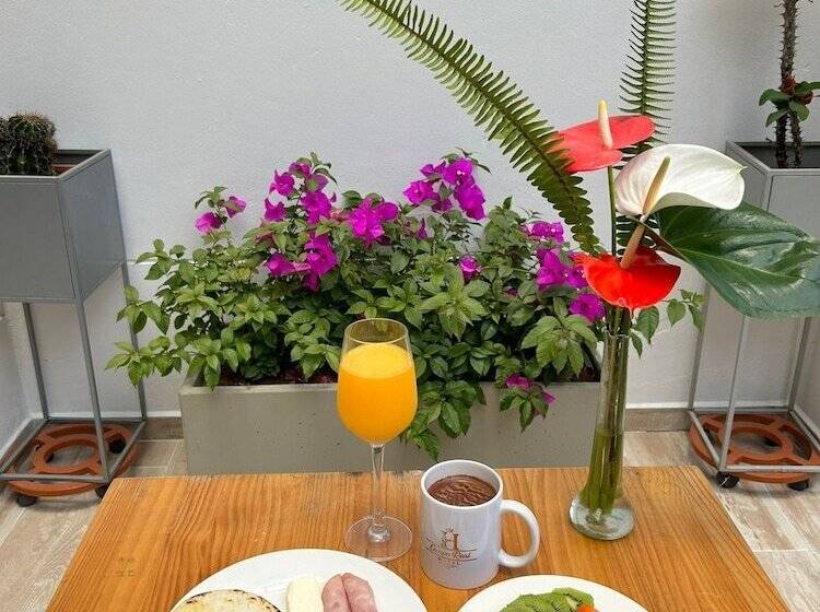 Отель Campo Real