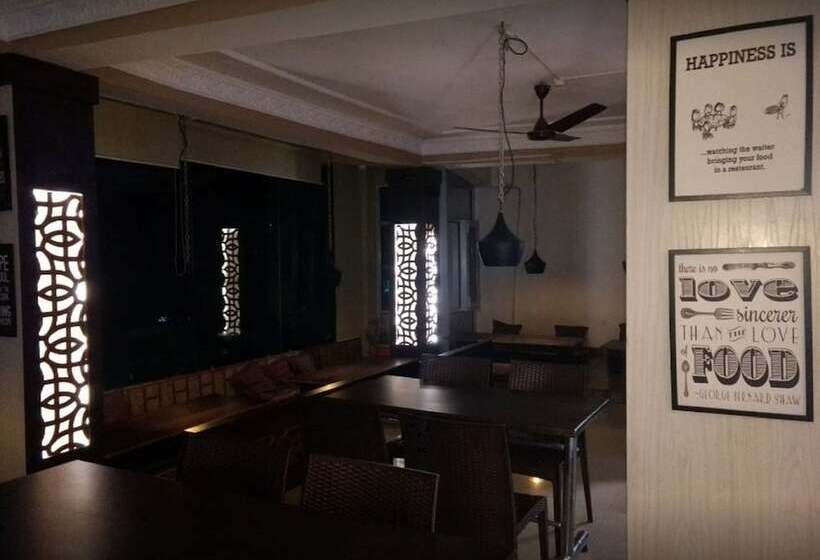 فندق Dharamkot Inn