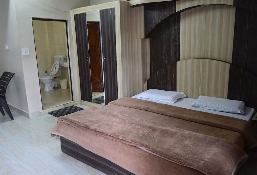 فندق Dharamkot Inn