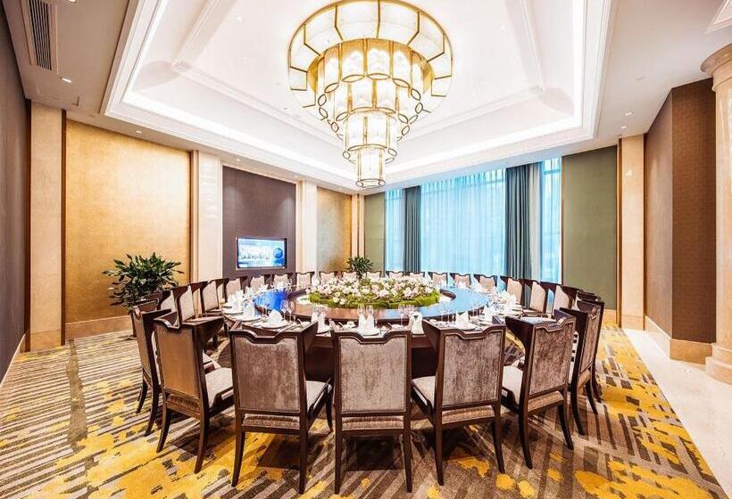 בית מלון כפרי Howard Johnson New District Plaza Ziyang