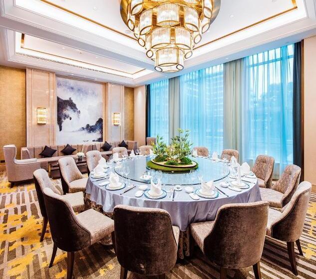 בית מלון כפרי Howard Johnson New District Plaza Ziyang