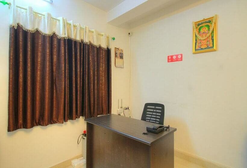 酒店 Lalana Residency