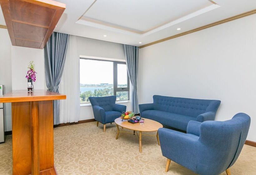 Navy Hotel Cam Ranh