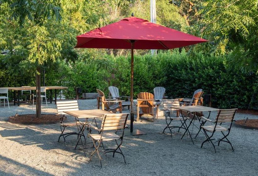 Отель The Francis House