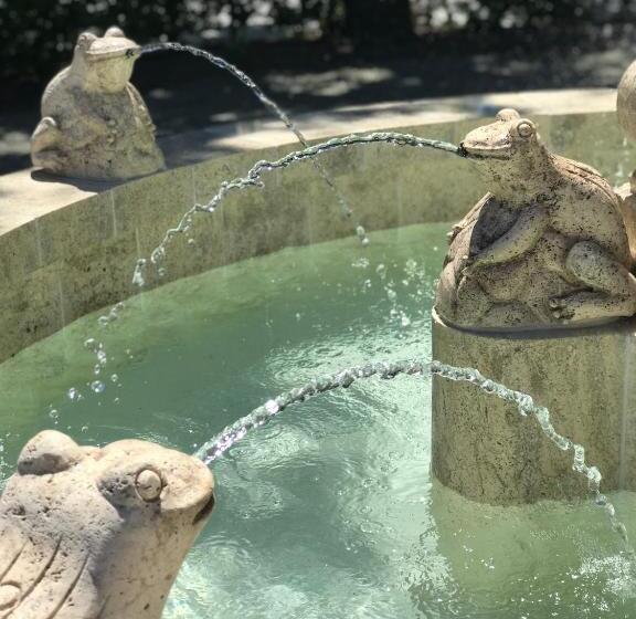 Отель The Francis House