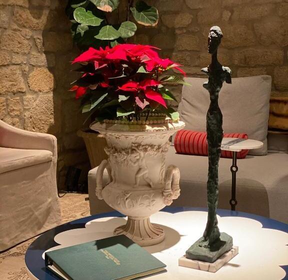 Отель The Francis House