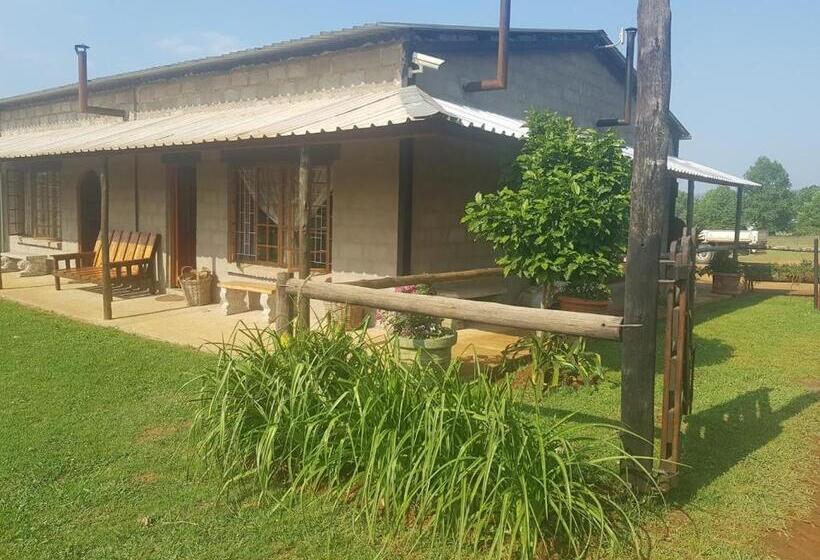 בית מלון כפרי The Little Club Getaway At The Hay Barn