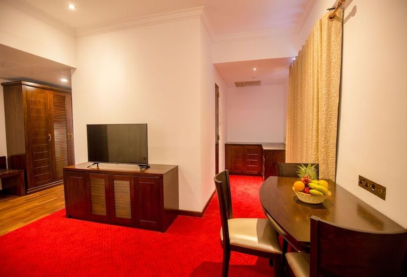 酒店 Trillium Boutique City