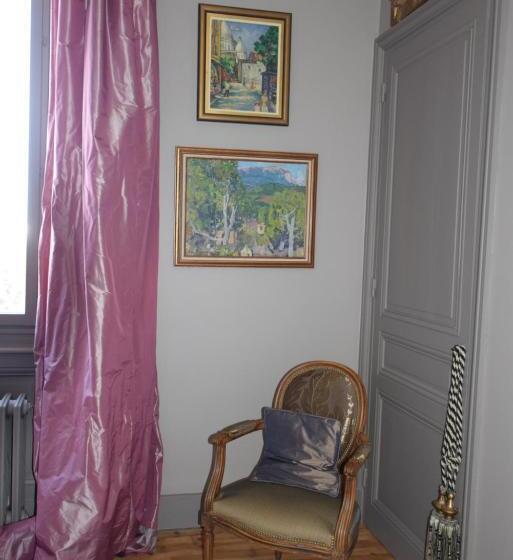 膳宿费 Clochi Clocha