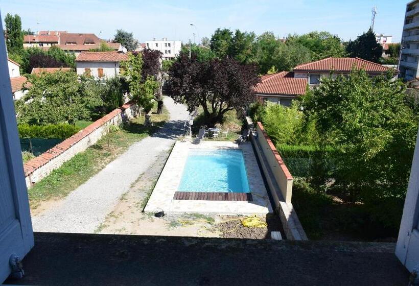 膳宿费 Clochi Clocha