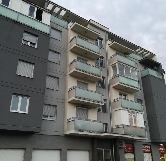 پانسیون Omega