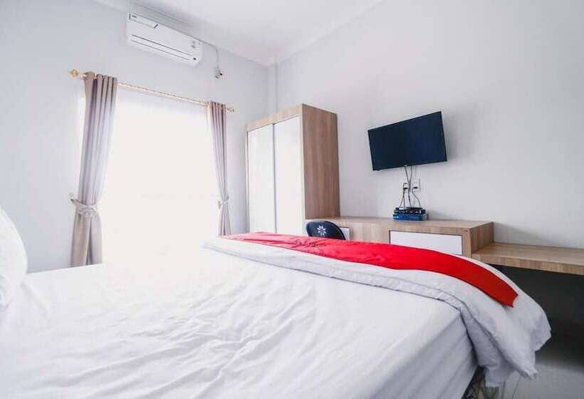 Пансион Reddoorz Near Hermes Place Polonia Medan