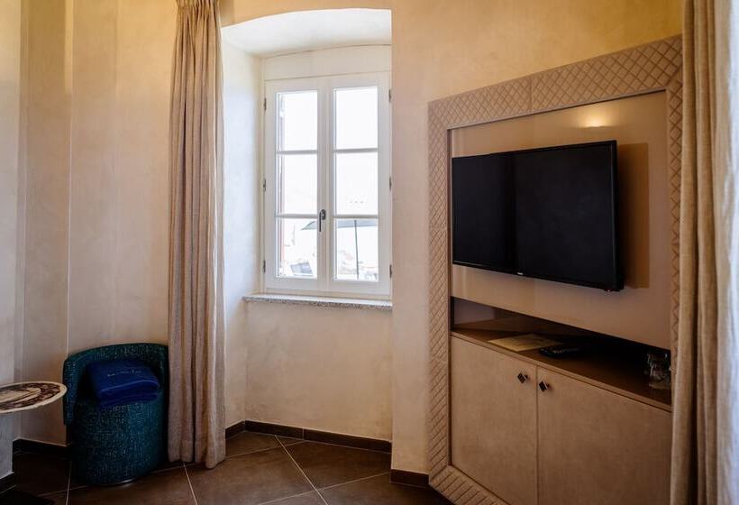 Resort Faro Di Punta Fenaio