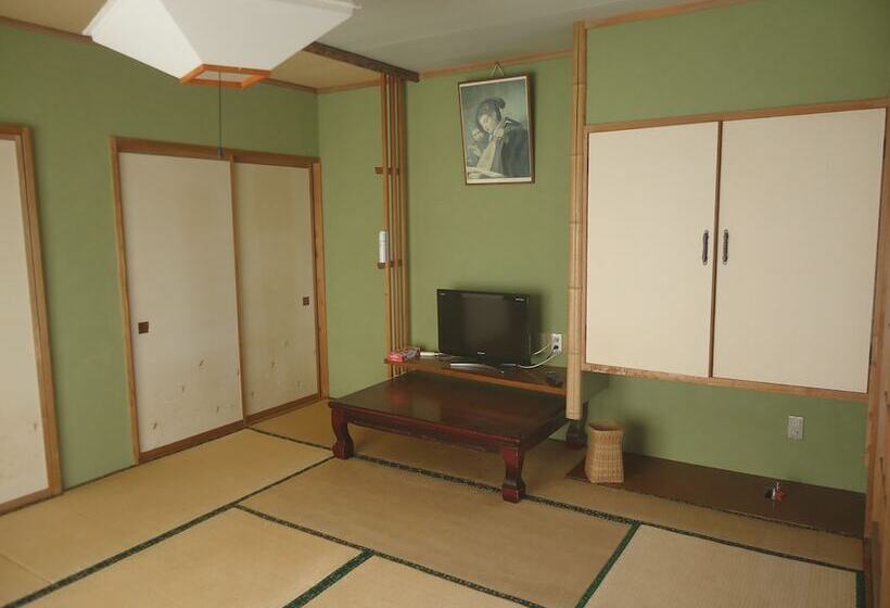 Ryokan Cafe Cerisier栖里時絵