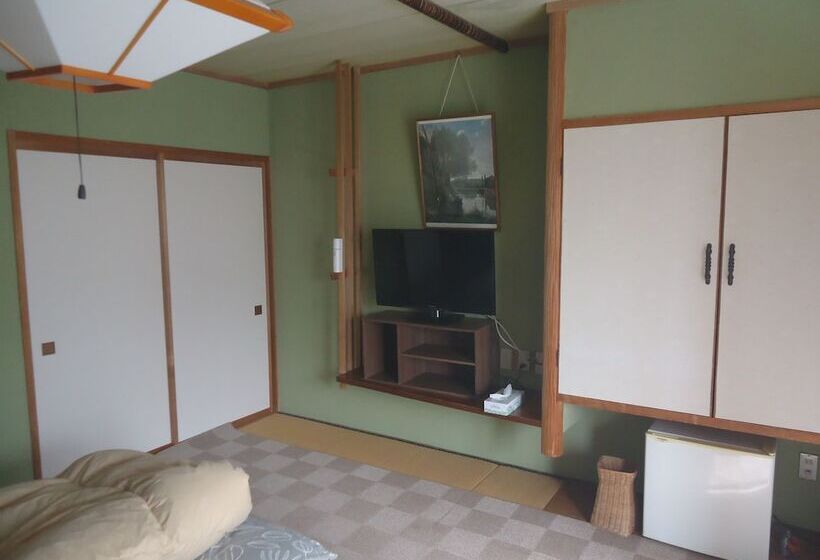 Ryokan Cafe Cerisier栖里時絵