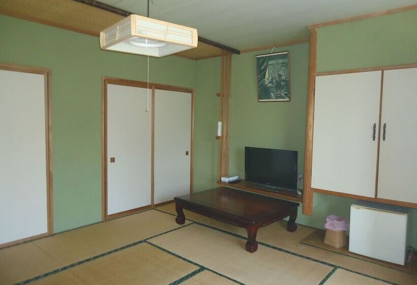 Ryokan Cafe Cerisier栖里時絵