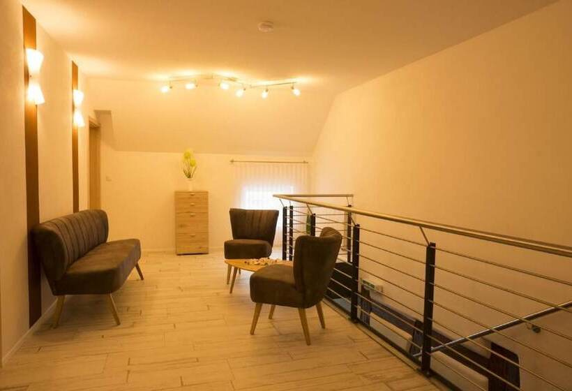 ユースホステル Gasthaus Schwarzer Adler