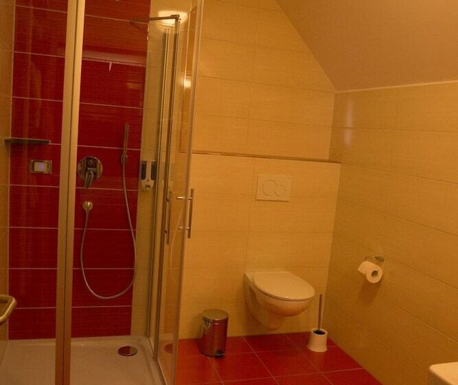 ユースホステル Gasthaus Schwarzer Adler