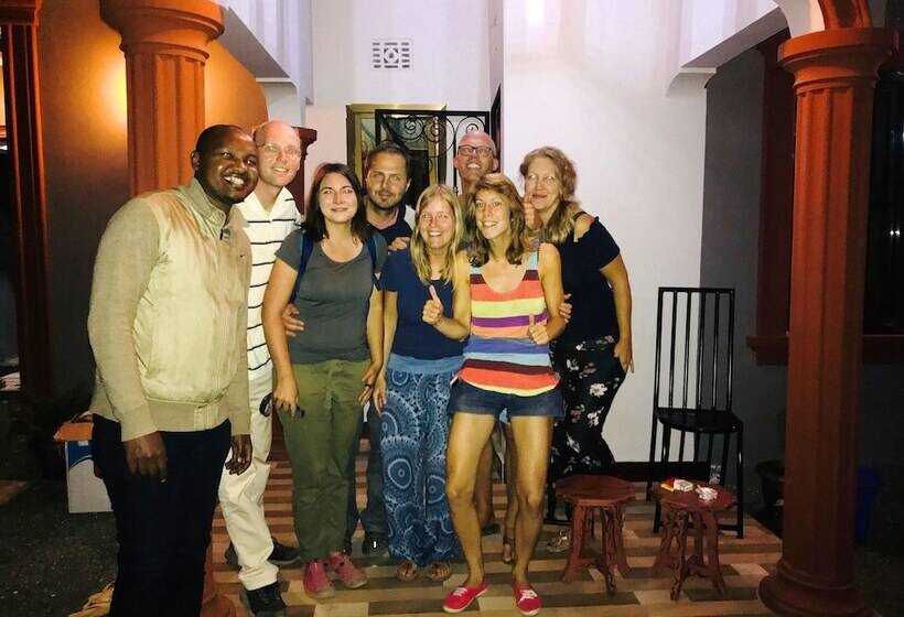 هاستل Savannah House