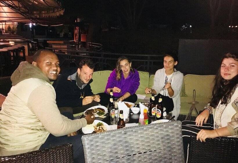 هاستل Savannah House