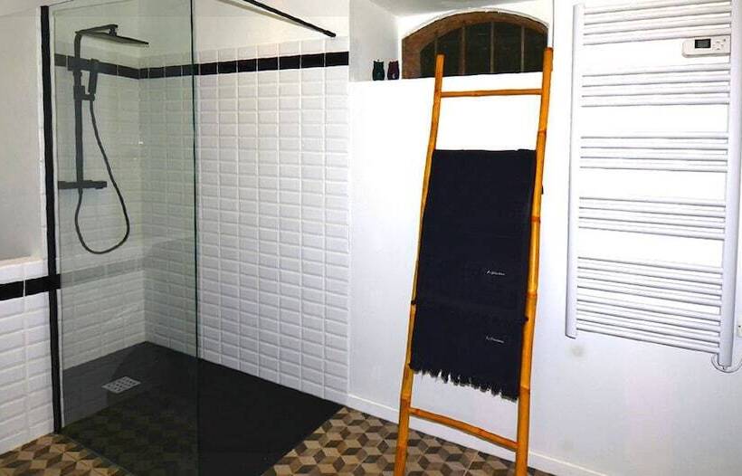 Bed and Breakfast Domaine Shambala   Maison D Hôte En Provence   Piscine Chauffée