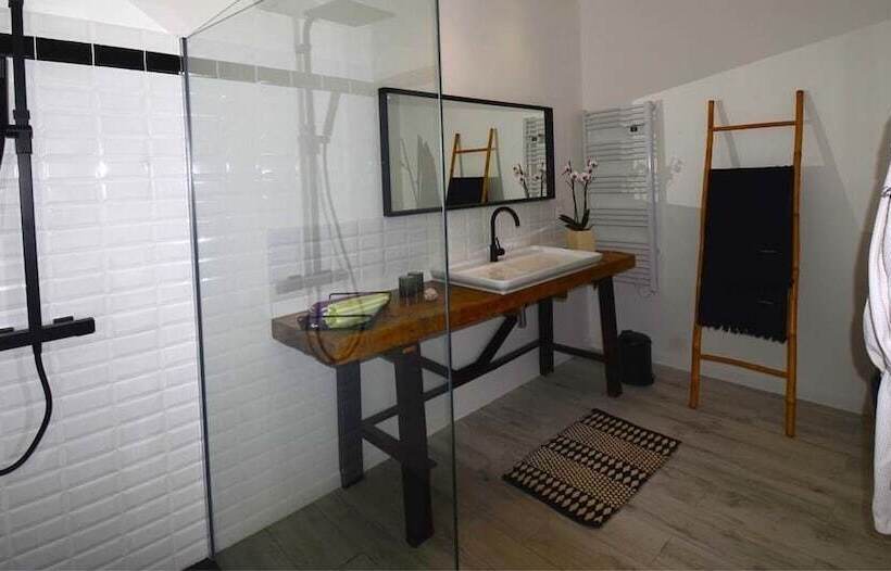 Bed and Breakfast Domaine Shambala   Maison D Hôte En Provence   Piscine Chauffée