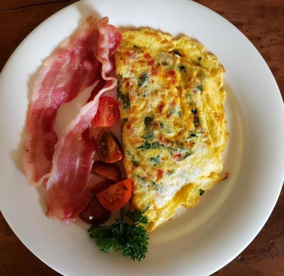 Green Door B&b Brockville