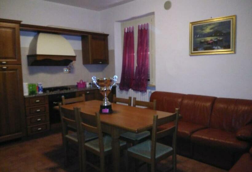 בית מלון כפרי Agriturismo Uliveto Gretacci