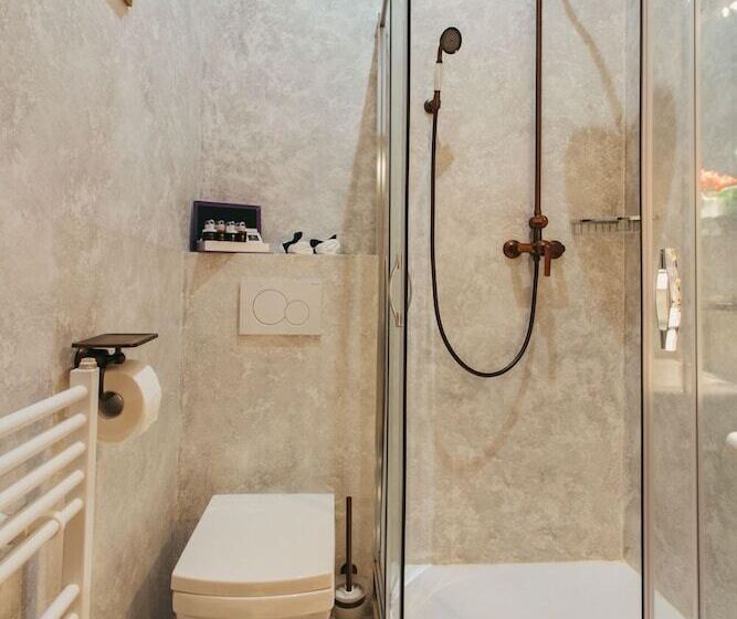 فندق Divna Pani Luxury Gallery Rooms