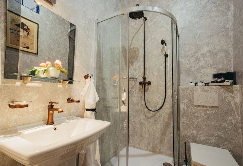 فندق Divna Pani Luxury Gallery Rooms