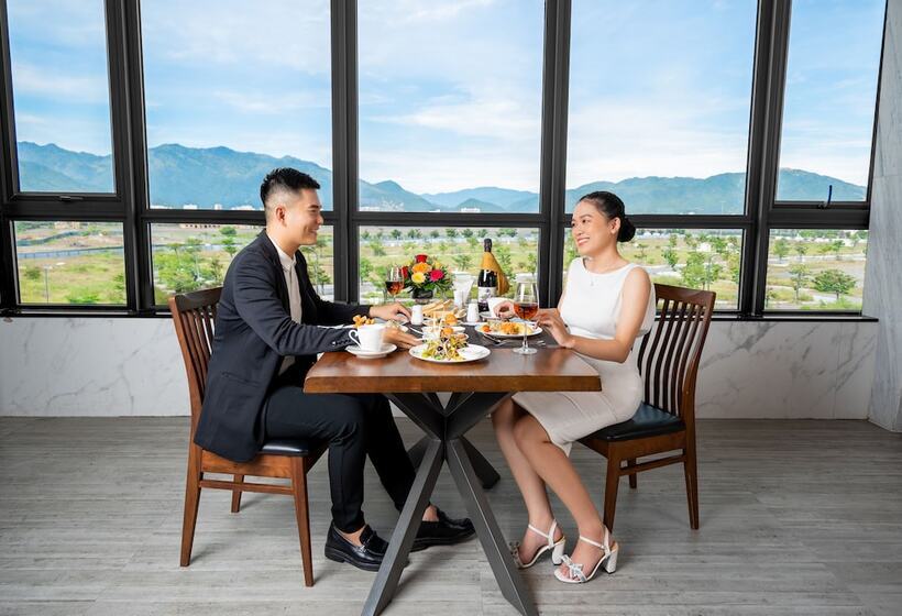 Emerald Bay Hotel & Spa Nha Trang