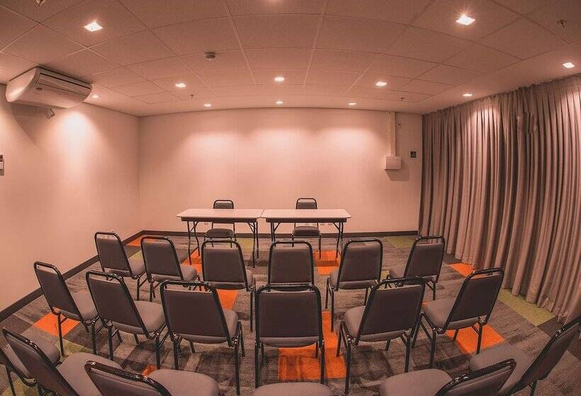 酒店 Ibis Carlos Barbosa