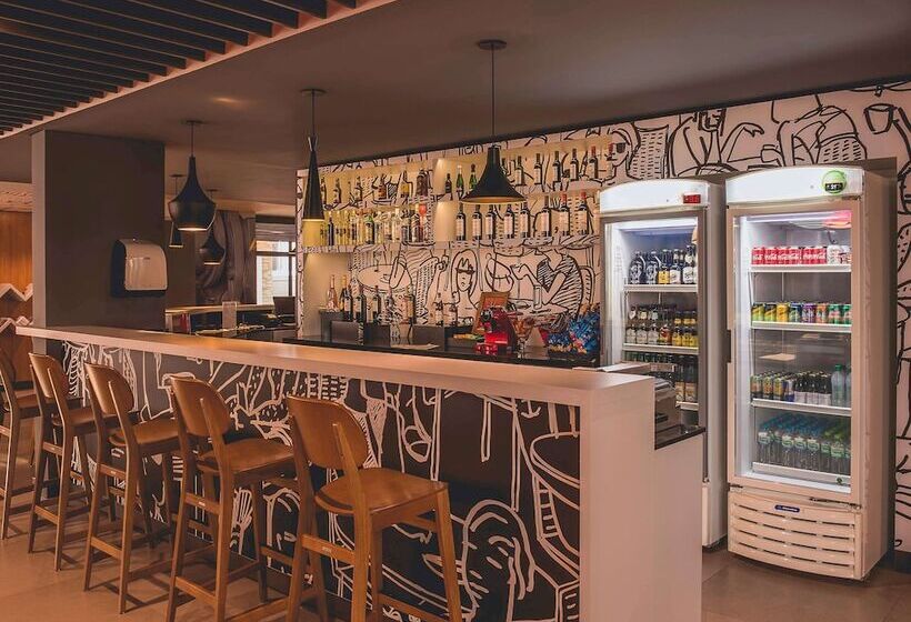 酒店 Ibis Carlos Barbosa