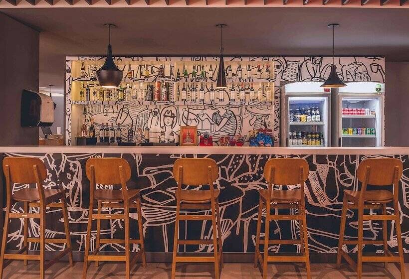 酒店 Ibis Carlos Barbosa