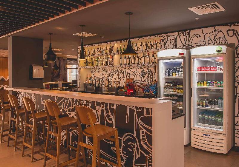 酒店 Ibis Carlos Barbosa